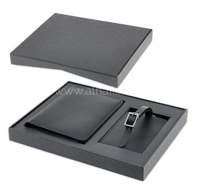 Skross Diplomat Travel Gift Set with Passport Holder and Luggage Tag