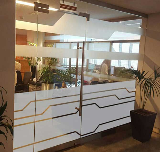 استيكـر فينيـل لزجاج بللـوري ( نصفي )