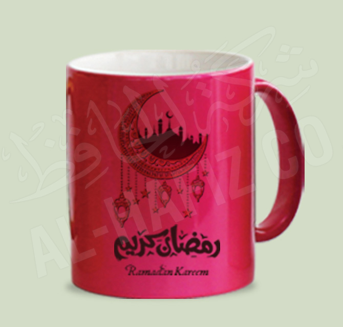 الطباعة على مج أحمر و كتابة باللون الأبيض 
