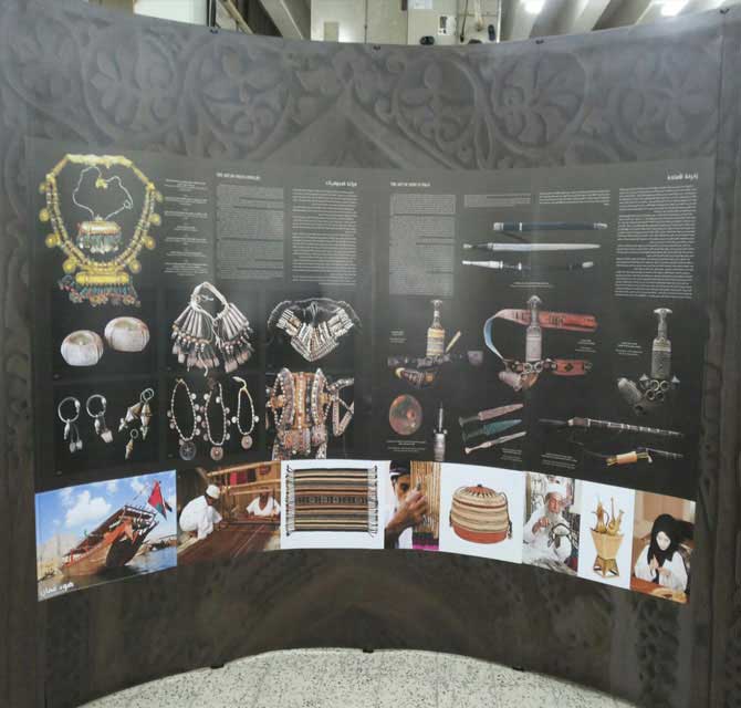 3x4 Display Popup Stand - Black