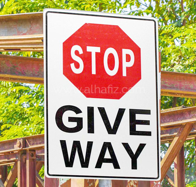Give Way Signs for Construction Site