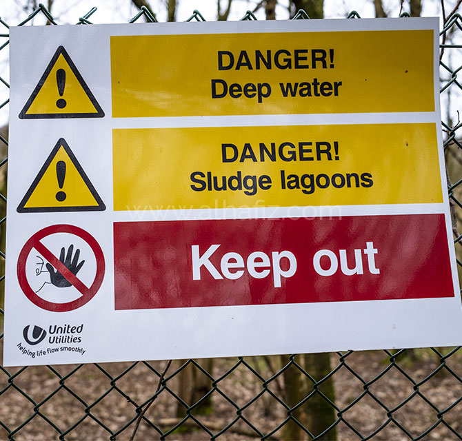 Deep Water Safety Signs 