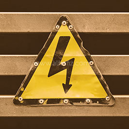 Hazard Arrow Safety Sign 